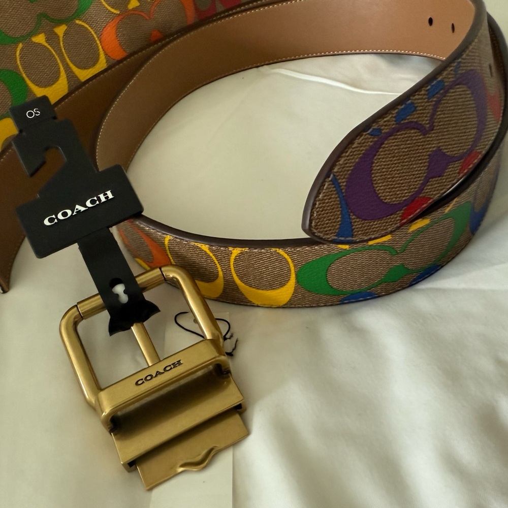 COACH Roller Buckle Cut-To-Size Reversible Belt in Rainbow Signature Canvas